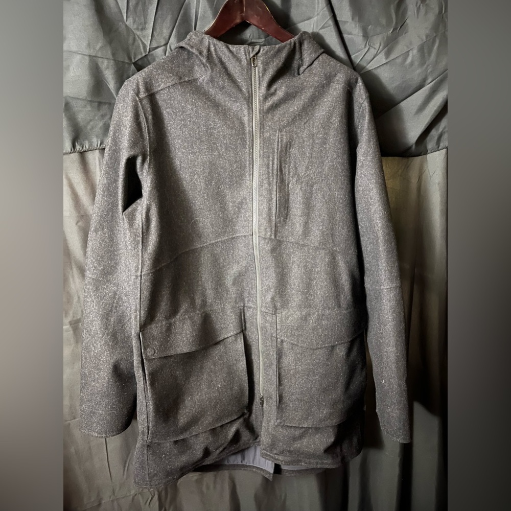 Lululemon xxl Outpouring parka wool xxl. With tags.